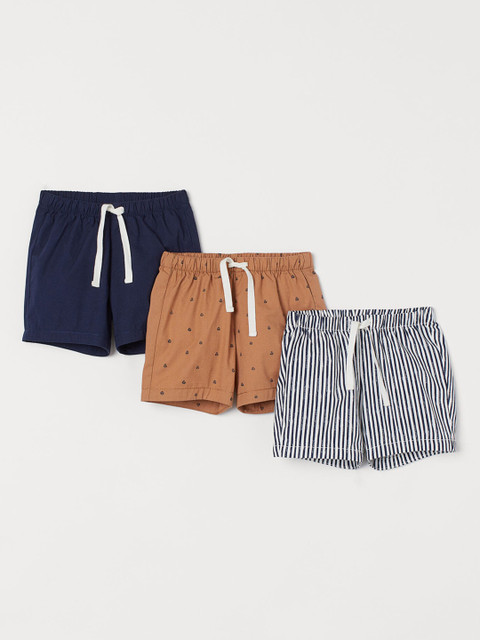 H&M Boys Navy Blue & Beige 3-Pack Cotton Shorts 
H&M Boys Navy Blue & Beige 3-Pack Cotton Shorts