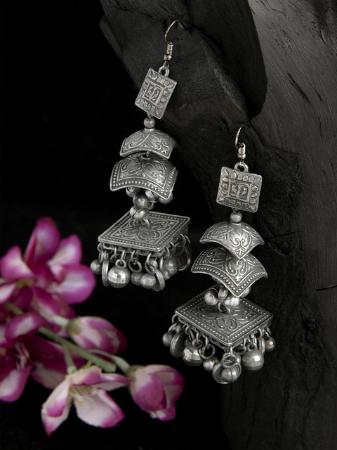 Moedbuille Ghungroo Studded Layered Design Oxidised Silver Plated Handcrafted Earrings
Moedbuille Ghungroo Studded Layered Design Oxidised Silver Plated Handcrafted Earrings