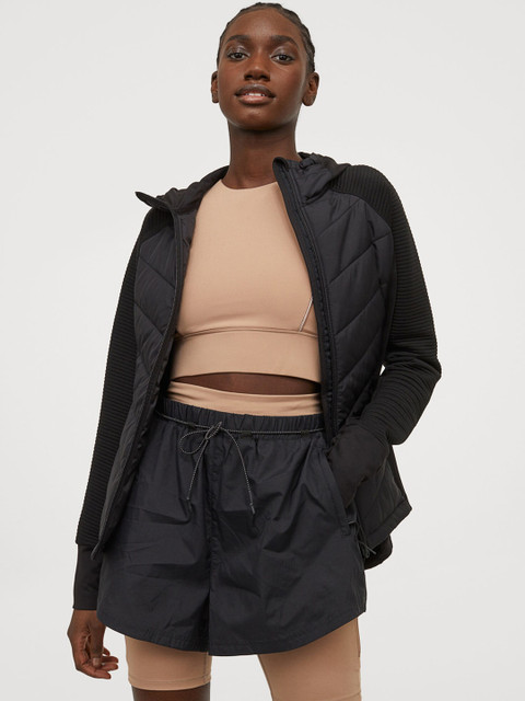 H&M Women Black Solid Running Shorts
H&M Women Black Solid Running Shorts