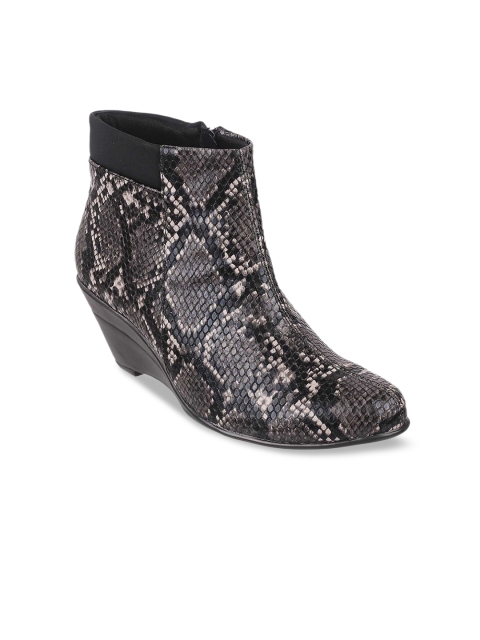 Mochi Women Black Printed Heeled Boots