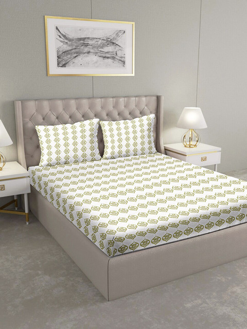 BELLA CASA White & Green Ethnic Motifs 124 TC Cotton 1 King Bedsheet with 2 Pillow Covers 
BELLA CASA White & Green Ethnic Motifs 124 TC Cotton 1 King Bedsheet with 2 Pillow Covers
