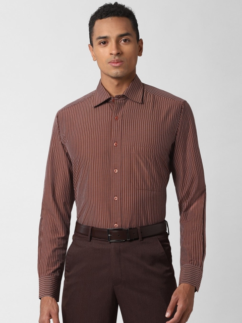 Peter England Men Brown Regular Fit Checked Casual Shirt
