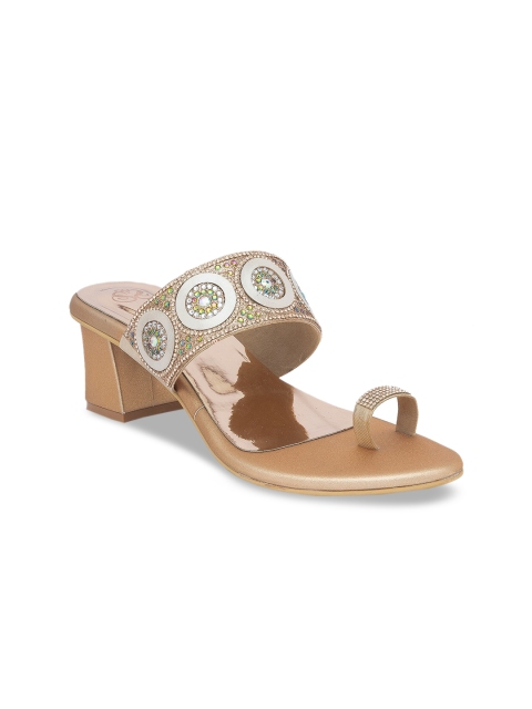 Sole To Soul Women Peach-Coloured Embellished Sandals