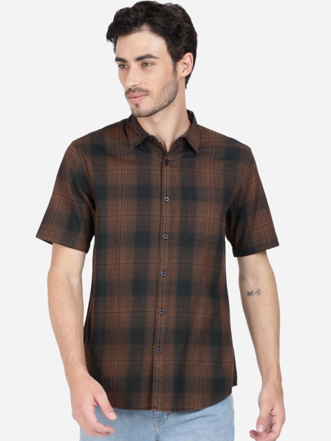 IVOC Men Brown Cotton Slim Fit Checked Casual Shirt