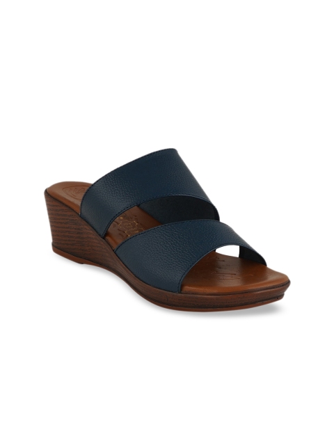 pelle albero Women Blue Solid Sandals