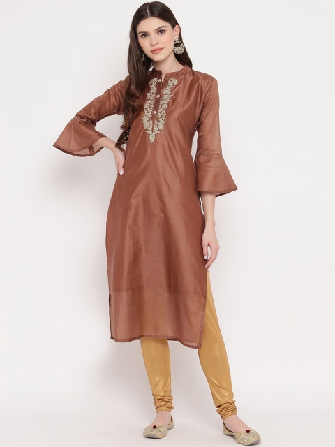 Vbuyz Women Brown & Gold-Toned Floral Yoke Design Bell Sleeves Thread Work Chanderi Silk Kurta
Vbuyz Women Brown & Gold-Toned Floral Yoke Design Bell Sleeves Thread Work Chanderi Silk Kurta