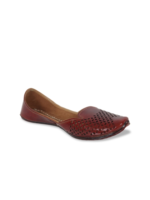 Ta Chic Women Brown Laser Cut Genuine Leather Mojaris