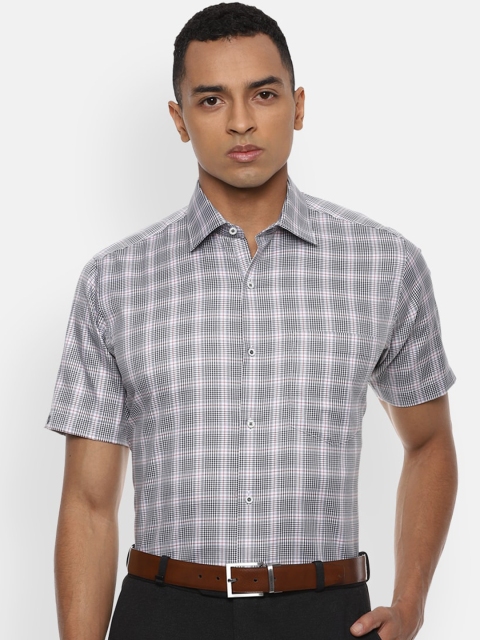 Van Heusen Men Black & White Regular Fit Checked Formal Shirt