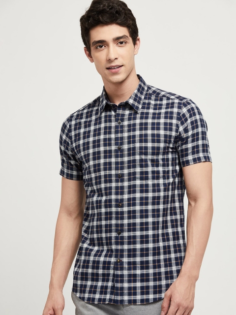 max Men Navy Blue & White Regular Fit Checked Casual Shirt