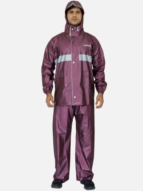 THE CLOWNFISH Men Burgundy Solid Oceanic Hooded Rain Suit