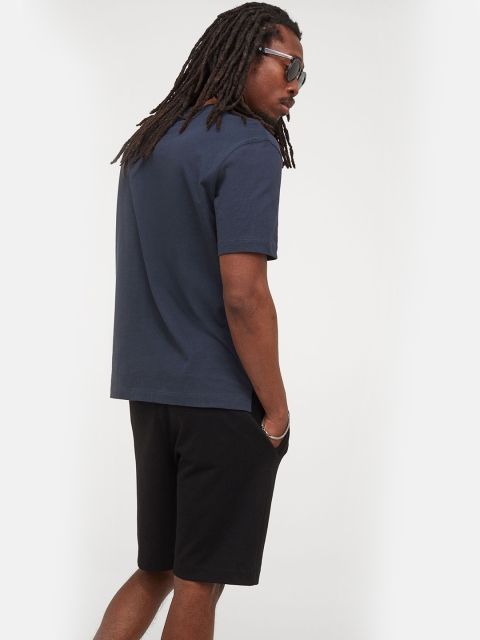 H&M Men Navy Blue Solid Chest-Pocket Cotton T-shirt
