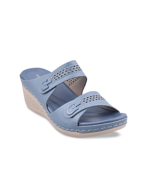 Stelatoes Women Blue Woven Design Sandals