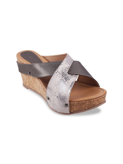 Metro Women Grey Snake Print Sandals