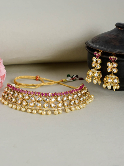 Silvermerc Designs Gold-Plated Pink & White Kundan-Studded & Beaded Jadau Jewellery Set
Silvermerc Designs Gold-Plated Pink & White Kundan-Studded & Beaded Jadau Jewellery Set
