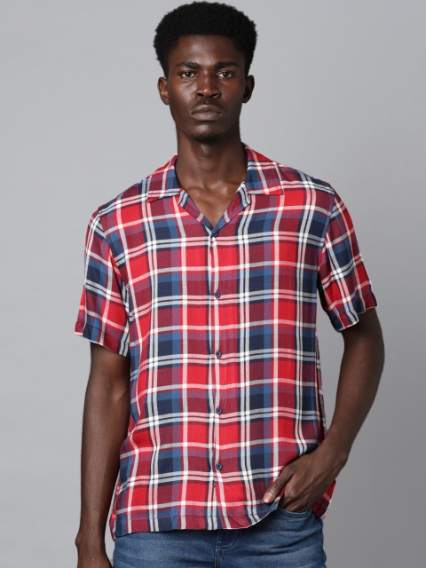 Blue Saint Men Red & Blue Regular Fit Checked Casual Shirt