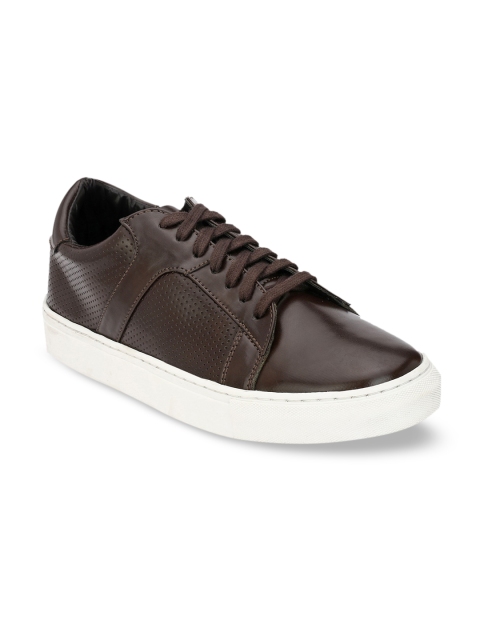 Guava Men Brown Textured Sneakers