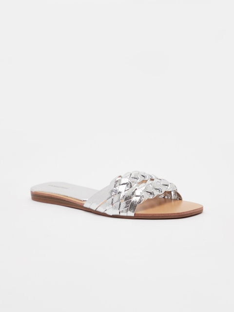 shoexpress Women Silver Open Toe Flats