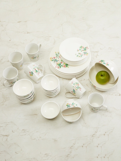 Home Centre White & Green 32-Piece Floral Printed Porcelain Glossy Dinner Set
Home Centre White & Green 32-Piece Floral Printed Porcelain Glossy Dinner Set