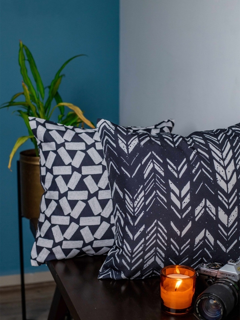 SHIVANAA HOMES Navy Blue & White Set of 2 Geometric Square Cushion Covers