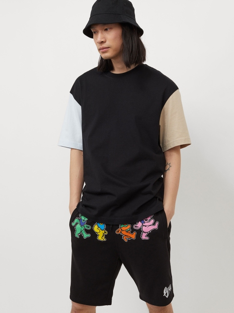 H&M Men Black Patterned Sweatshirt Shorts