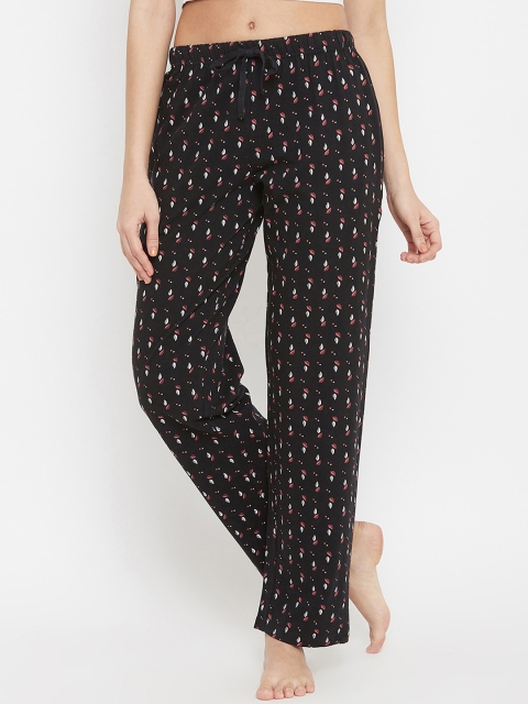 Clovia Women Black & White Printed Cotton Lounge Pants