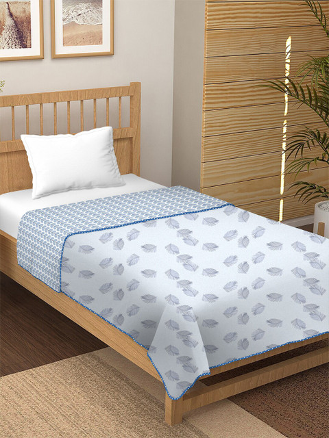 BELLA CASA Blue & White Ethnic Motifs AC Room 180 GSM Single Bed Dohar 
BELLA CASA Blue & White Ethnic Motifs AC Room 180 GSM Single Bed Dohar