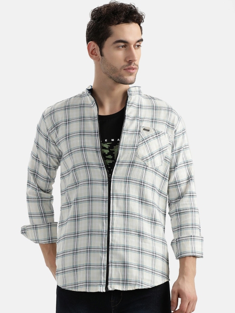 V2 Value & Variety Men White Checked Casual Shirt