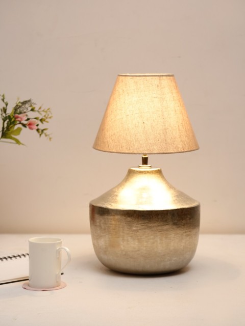 Fabindia Silver & White Printed Classic Country Classic Bedside Standard Table Lamp
Fabindia Silver & White Printed Classic Country Classic Bedside Standard Table Lamp