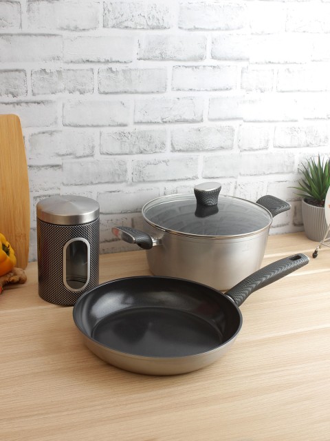 BERGNER Set Of 3 Silver-Toned & Black Non-Stick Frypan & SaucePan With Free Canister
BERGNER Set Of 3 Silver-Toned & Black Non-Stick Frypan & SaucePan With Free Canister