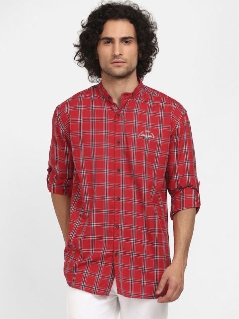 V2 Value & Variety Men Red & Blue Checked Casual Shirt
