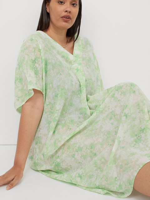 H&M+ Women Green Printed V-Neck Kaftan Dress