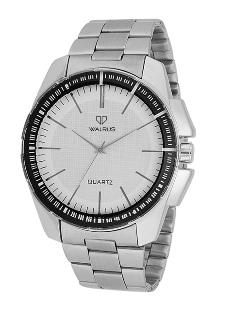 Walrus Men White Brass Dial & Silver Toned Bracelet Style Straps Analogue Watch-010707
Walrus Men White Brass Dial & Silver Toned Bracelet Style Straps Analogue Watch-010707