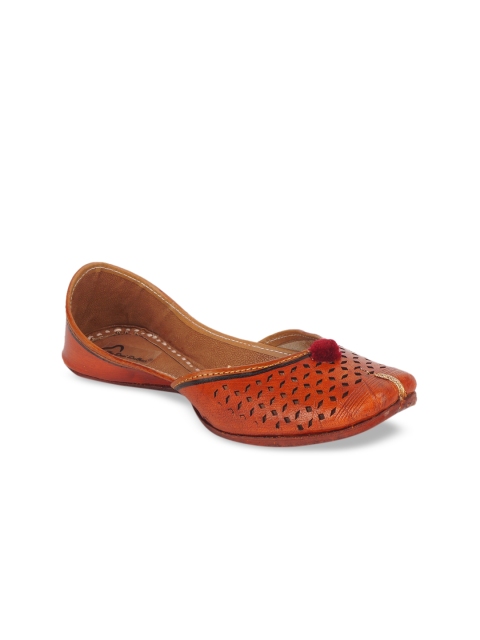 The Desi Dulhan Women Brown Textured Mojaris with Laser Cuts Flats