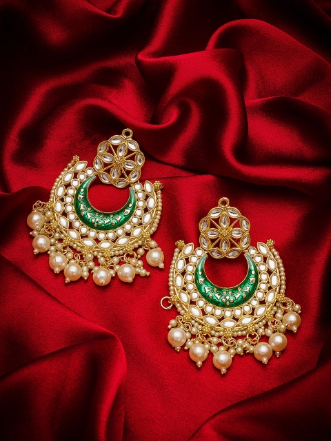 aadita Gold-Toned & Kundan Studded Classic Chandbalis Earrings