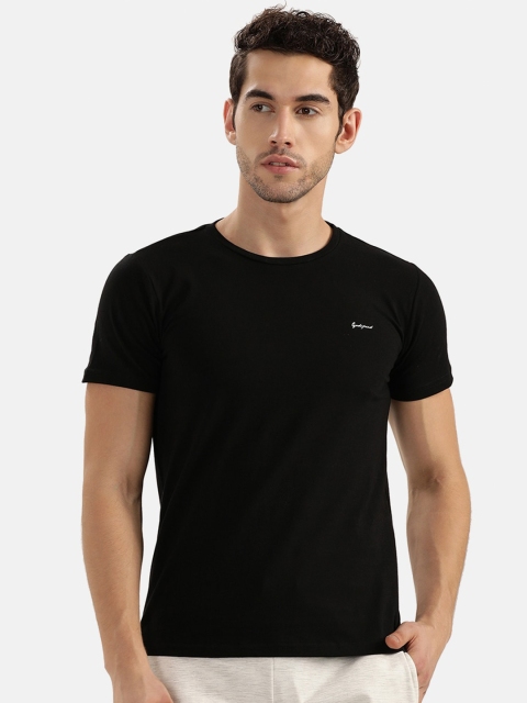 V2 Value & Variety Men Black T-shirt