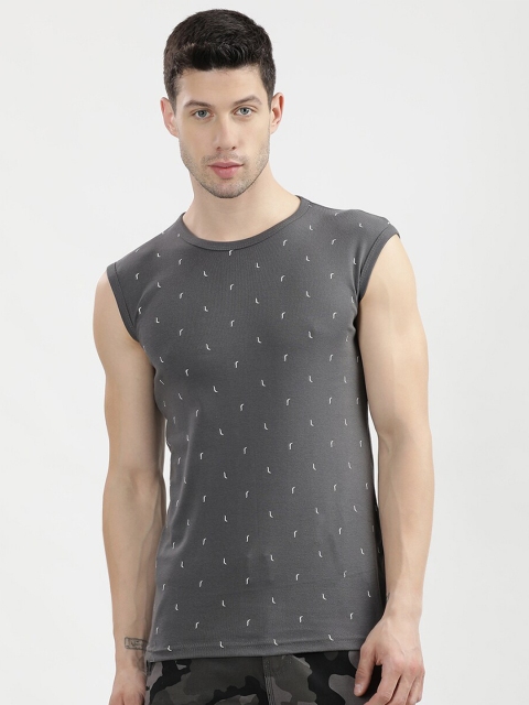 V2 Value & Variety Men Grey Printed T-shirt