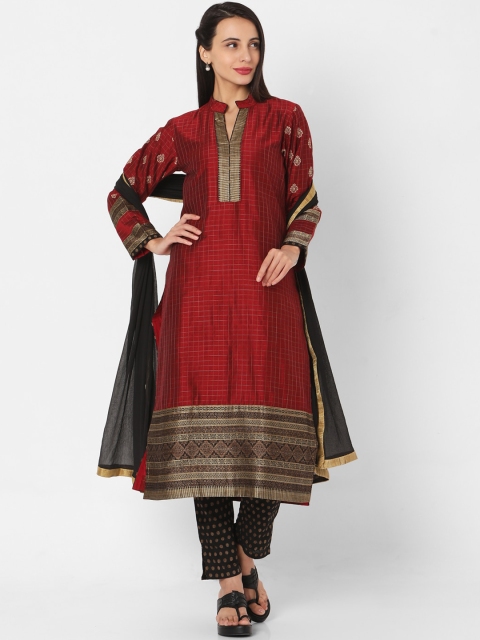 SALWAR STUDIO Women Maroon Ethnic Motifs Yoke Design Kurta with Trousers & Dupatta
SALWAR STUDIO Women Maroon Ethnic Motifs Yoke Design Kurta with Trousers & Dupatta