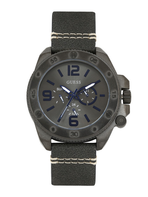 GUESS Men Metallic Grey Dial Watch W0659G3
GUESS Men Metallic Grey Dial Watch W0659G3