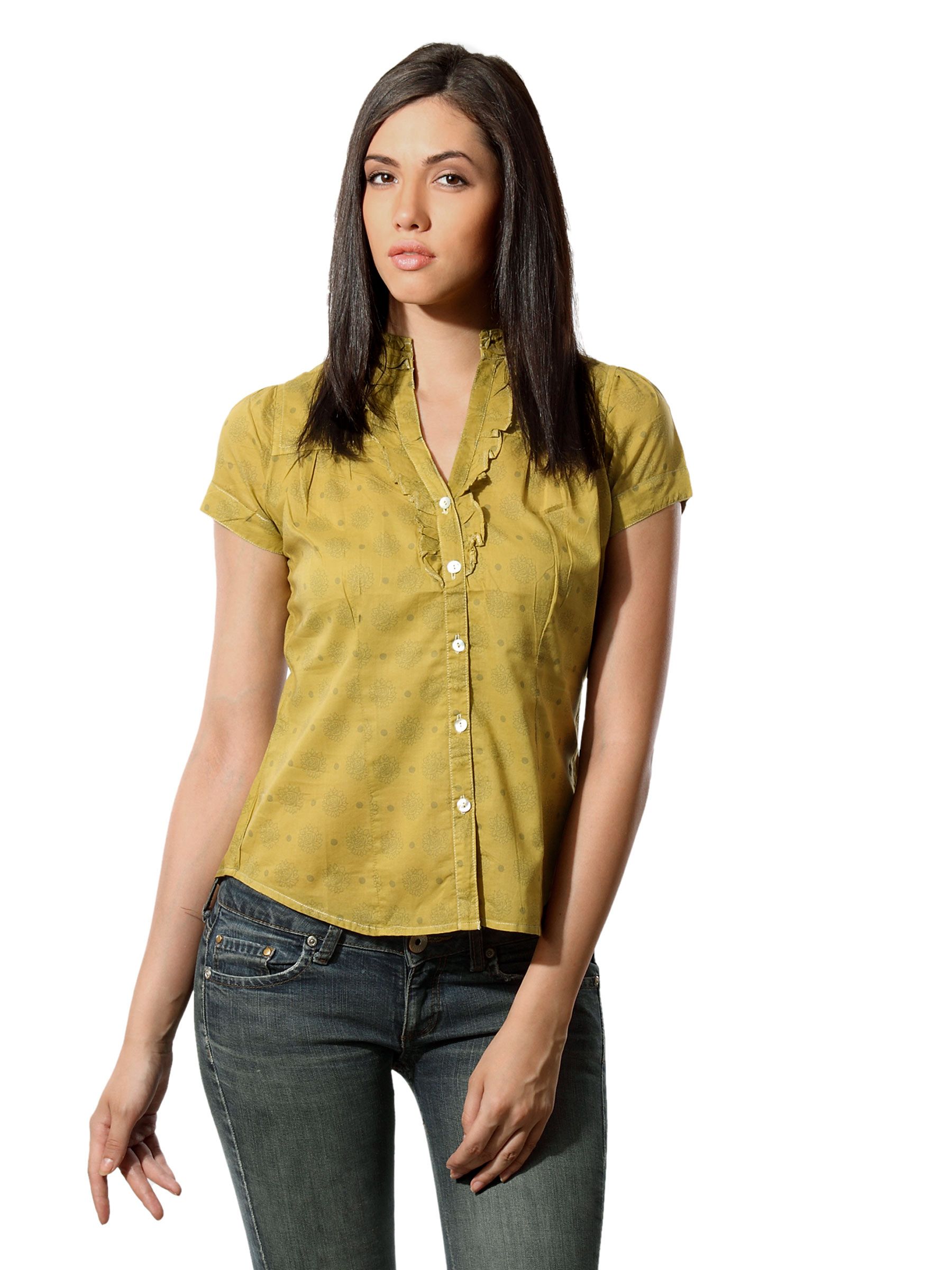 Mineral Women Printed Green Shirt
