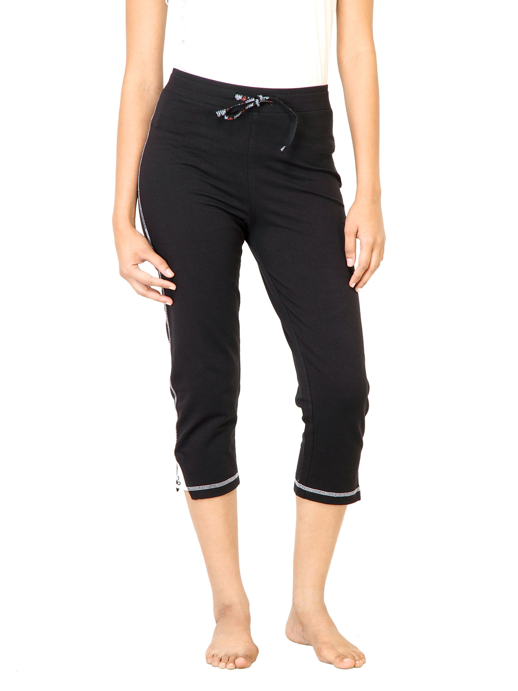 Urban Yoga Women Solid Black Capris