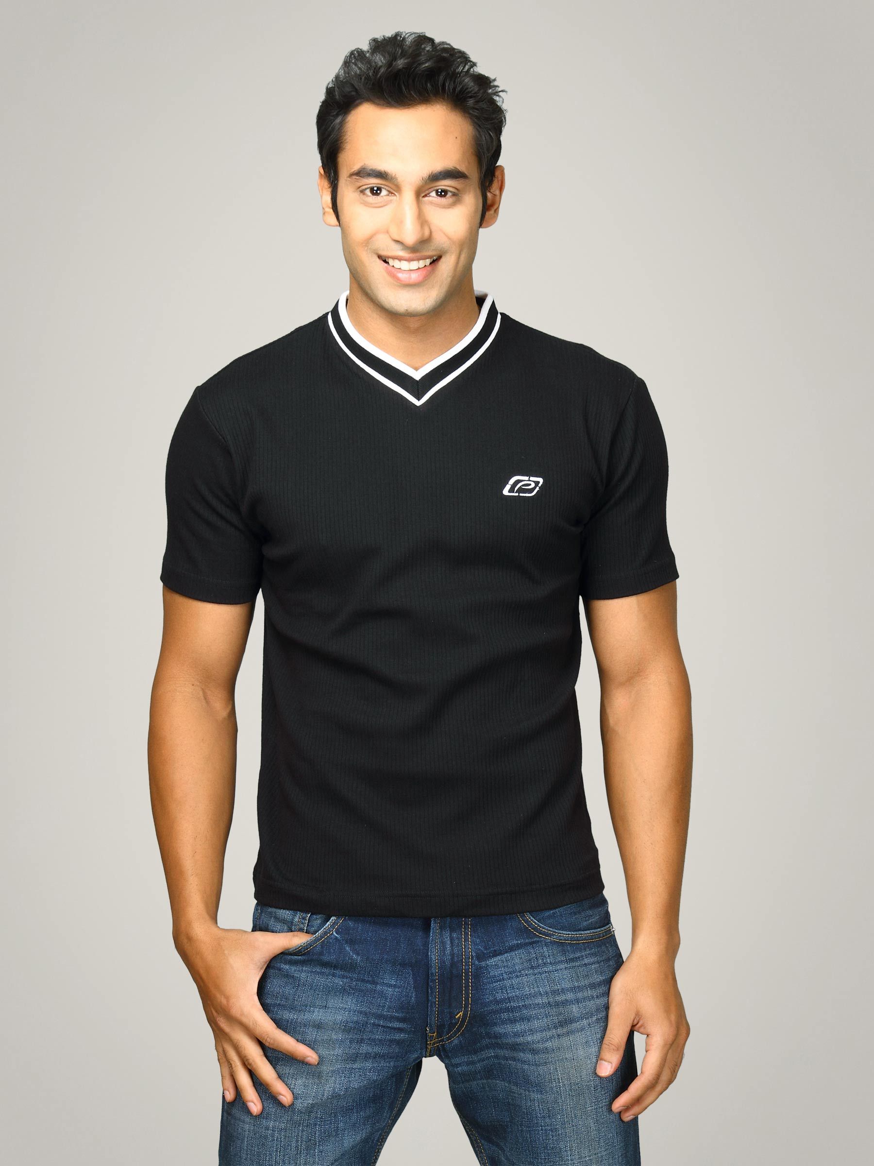 Proline Men Black V-Neck T-shirt
