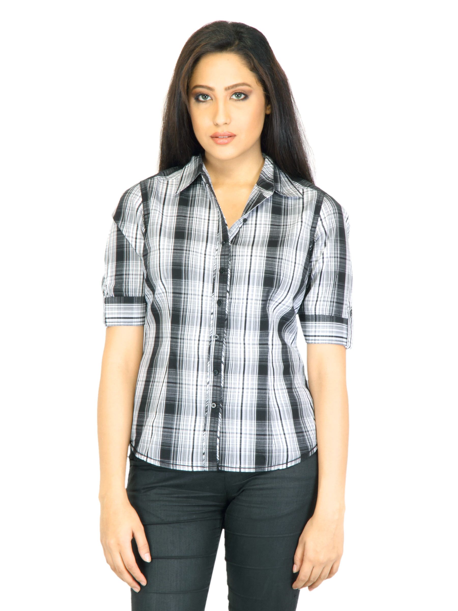 Scullers Women Check Black Shirt