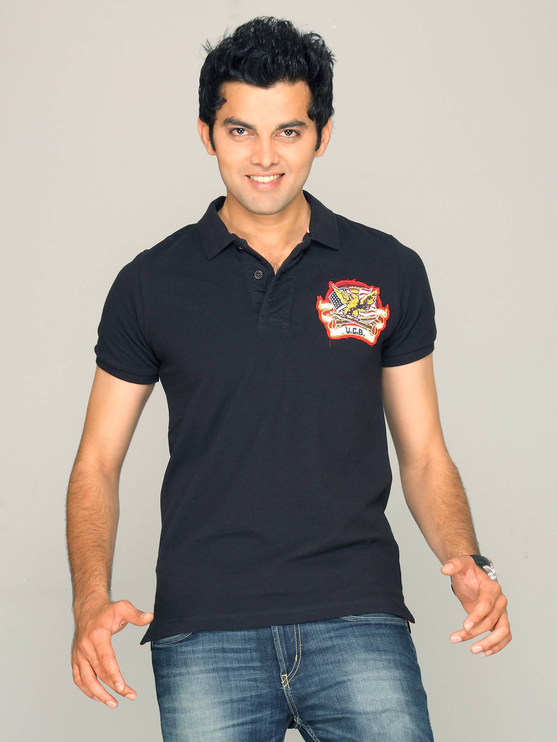 UCB Men's Polo Neck With Badge Black T-shirt