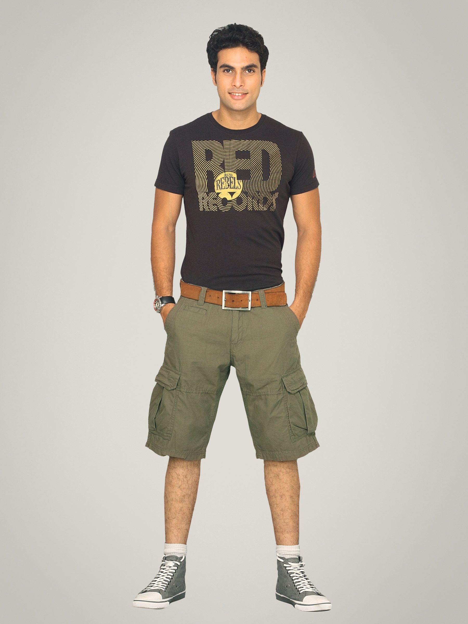 s.Oliver Men Pin Striped Olive Green Cargo Shorts
