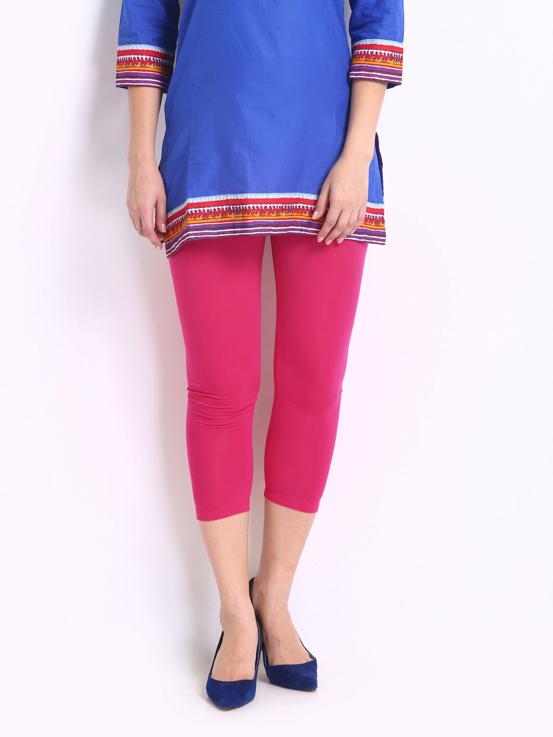 Go Colors Women Pink Solid 3/4 Length Leggings Price in India