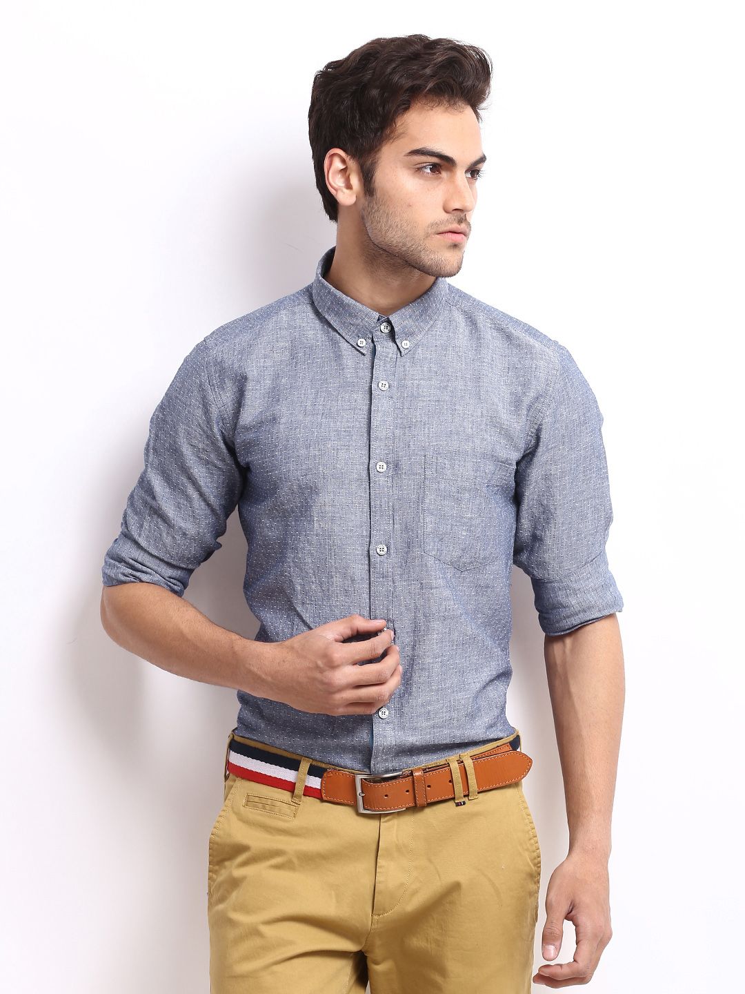 Mens shirts smart casual RELATED: The Best Blazers For Men Right Now. Smart Casual Shirts. Keep it crisp or add some colour. A single-colour shirt in a traditional hue is a safe option, but it certainly isn’t your only.
