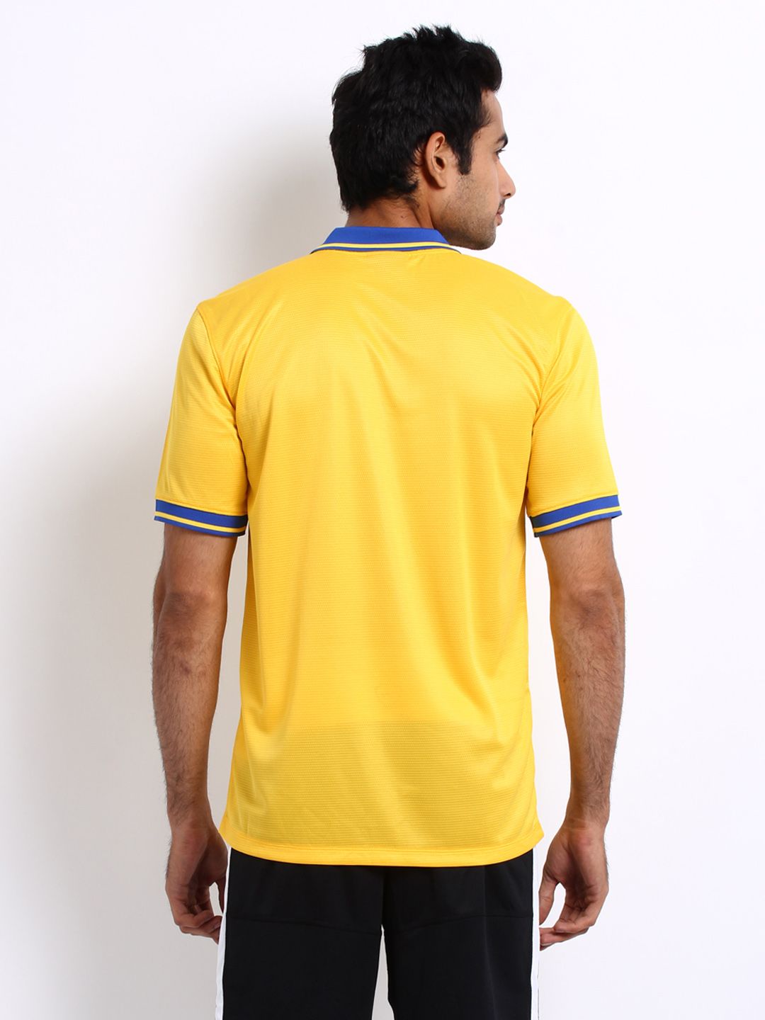 Buy Nike Men Yellow & Blue Arsenal Jersey - Tshirts for Men 155199