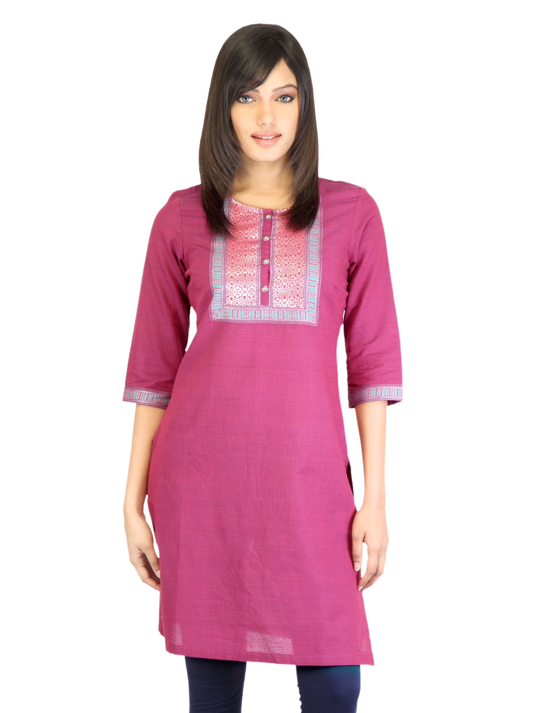 Aurelia Women Magenta Kurta