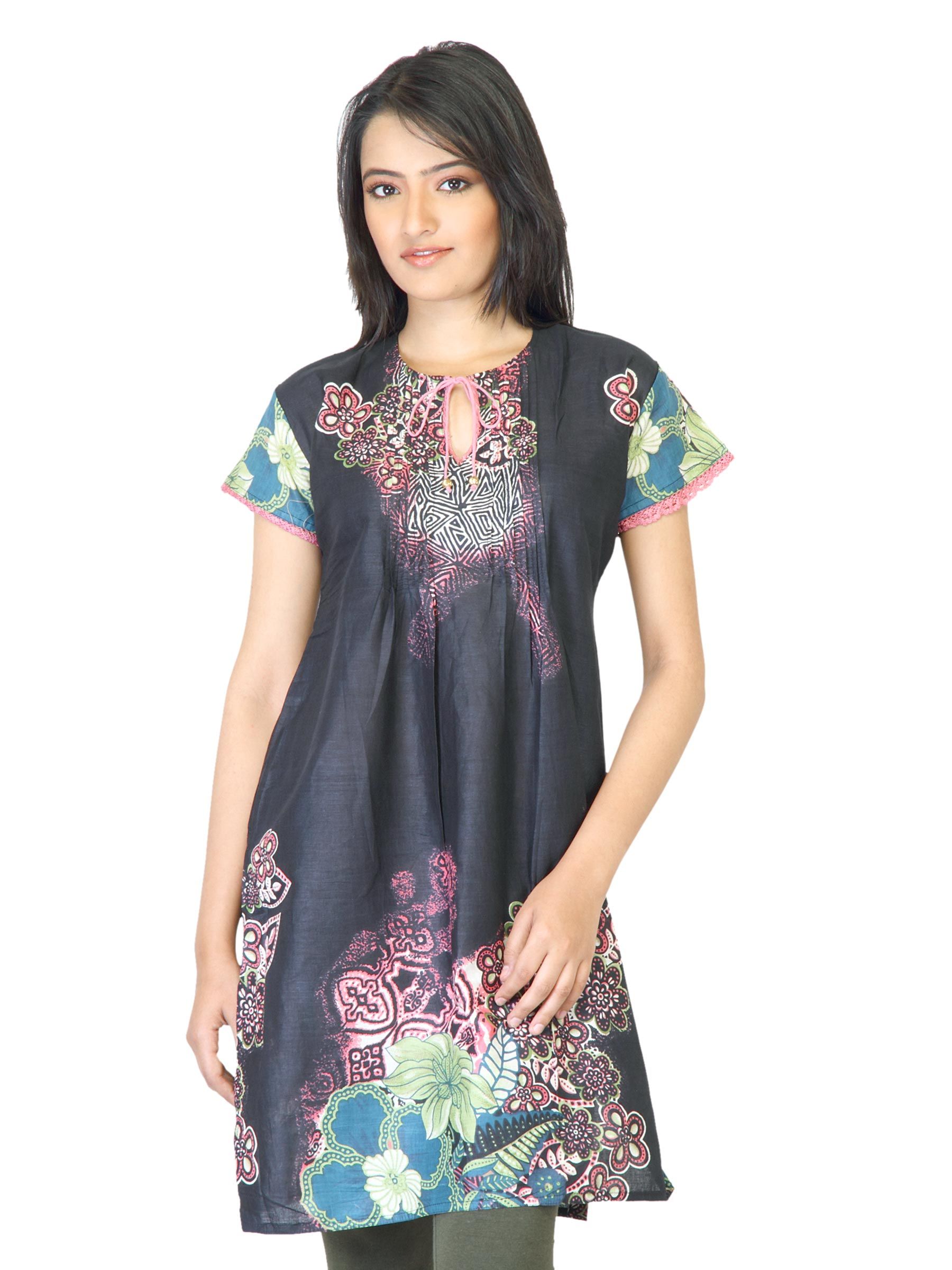 Aneri Women Nivedita Black Kurta
