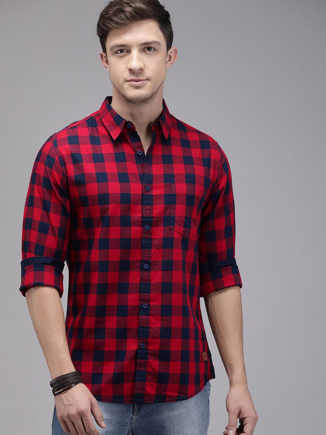 Buy Roadster Men Red & Navy Blue Checked Casual Shirt  - Shirts for Men 10398369 | Myntra